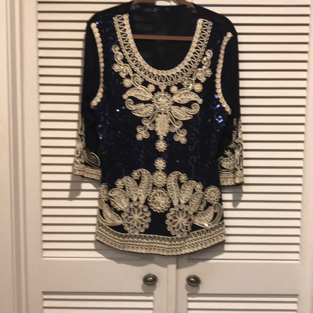 Exquisite sequined blouse